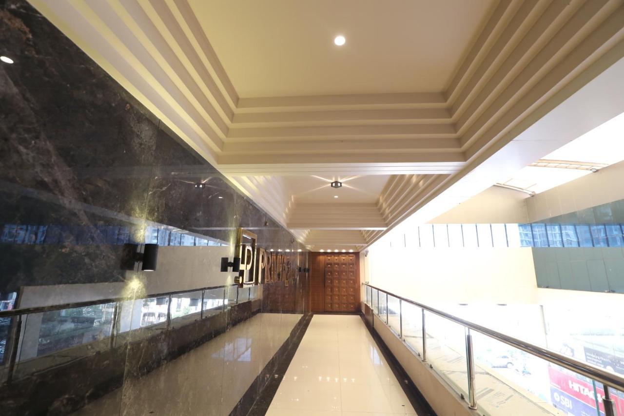 Hotel Privya Rooms And Banquet Surate Extérieur photo